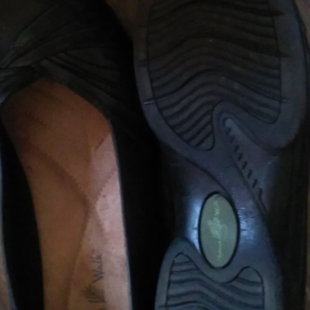 shoes - Picture 4 of 4